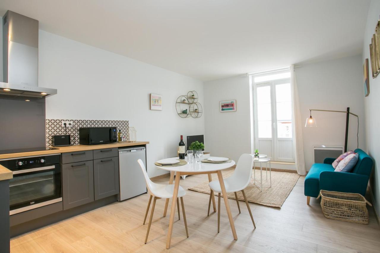 Logis Des Halles Du Coderc Leilighet Périgueux Eksteriør bilde